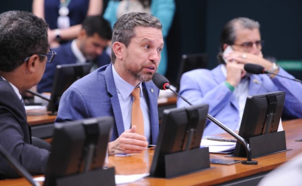 Comissão aprova regras para política de governança na administração pública
