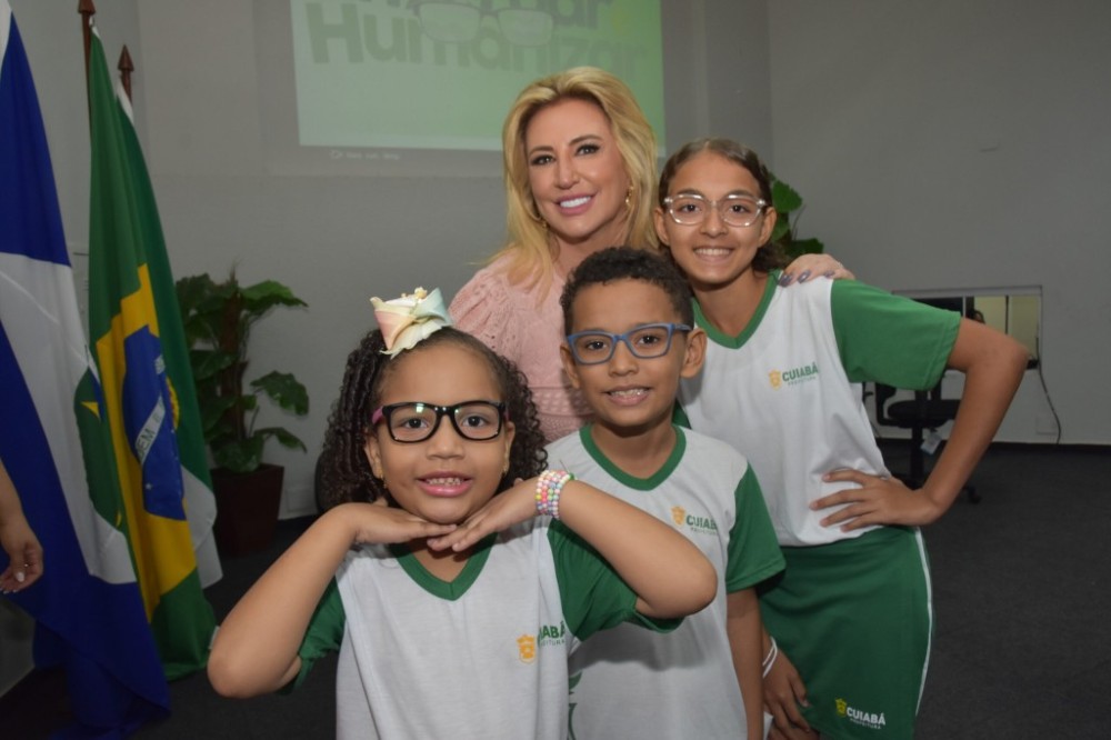 Sugestão de Pauta: Primeira-dama Márcia Pinheiro entrega primeiros óculos da edição 2024 do Projeto Enxergar é Humanizar