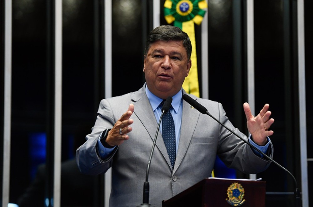 Carlos Viana repudia visão da polícia como 'vilã'