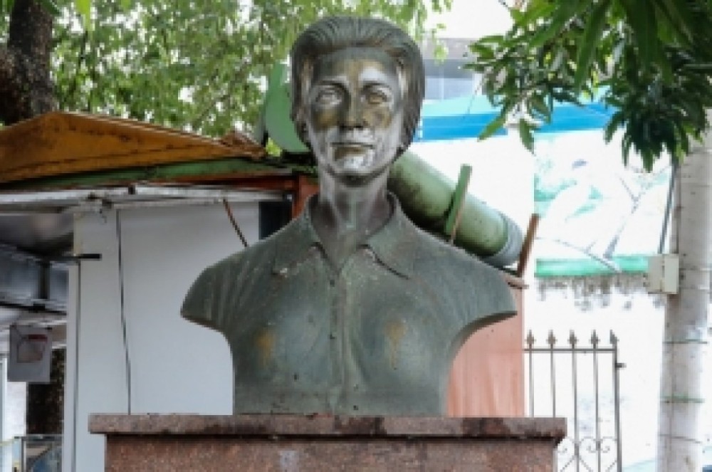 Comissão de Cultura apoia reposição do busto de Ana Maria do Couto May