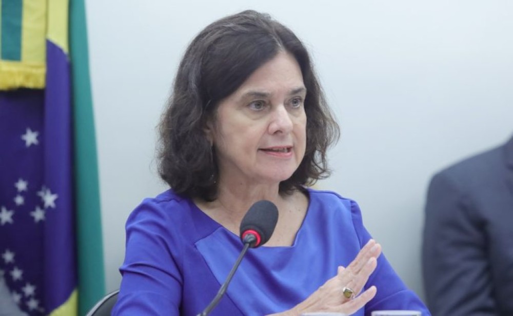Ministra propõe abertura dos dados sobre repasses extras para a saúde em 2023