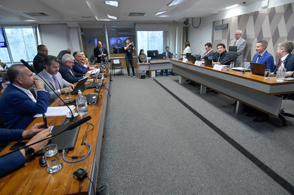 Debatedores e oposicionistas dizem que há censura no Brasil