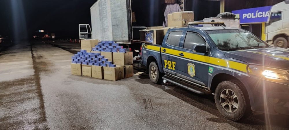 PRF realiza a maior apreensão de cigarros de 2024 em Mato Grosso