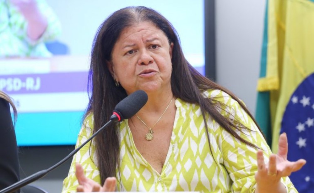 Comissão aprova prioridade no SUS para pais, mães e cuidadores de pessoas com deficiência