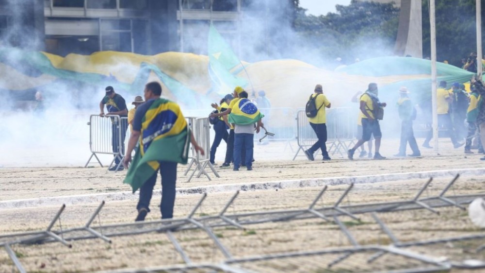 Atos do 8/1: Moraes vota por condenar mais 29 réus por ataques