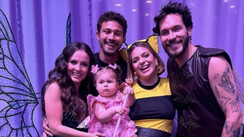 Larissa Manoela faz show no aniversário de Lua e ganha declaração de Viih: ‘Chorando’