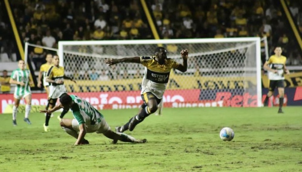 Criciúma estreia na Série A do Brasileirão com empate contra o Juventude