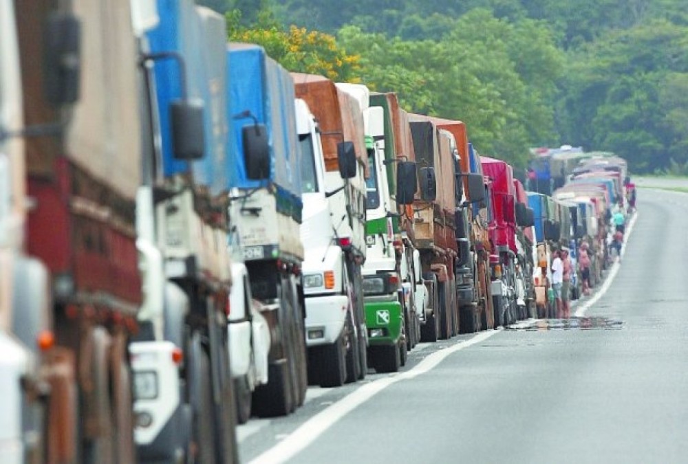 Exportações do agronegócio brasileiro caem em março, mas fecham trimestre recorde