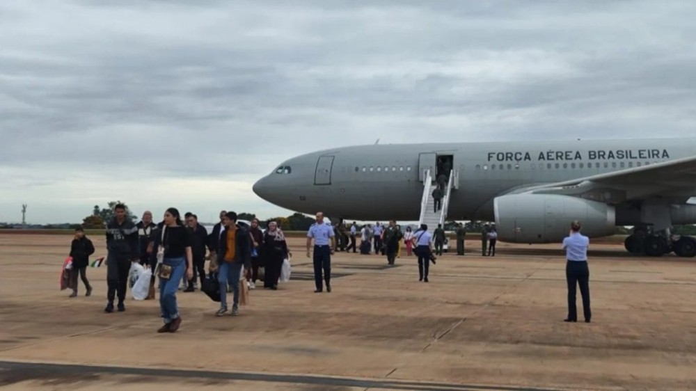 FAB diz estar de prontidão para resgatar brasileiros no Oriente Médio