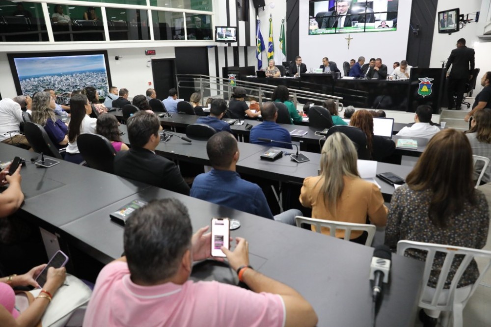 Secretaria de Saúde apresenta relatório do terceiro quadrimestre de 2023 na Câmara de Vereadores