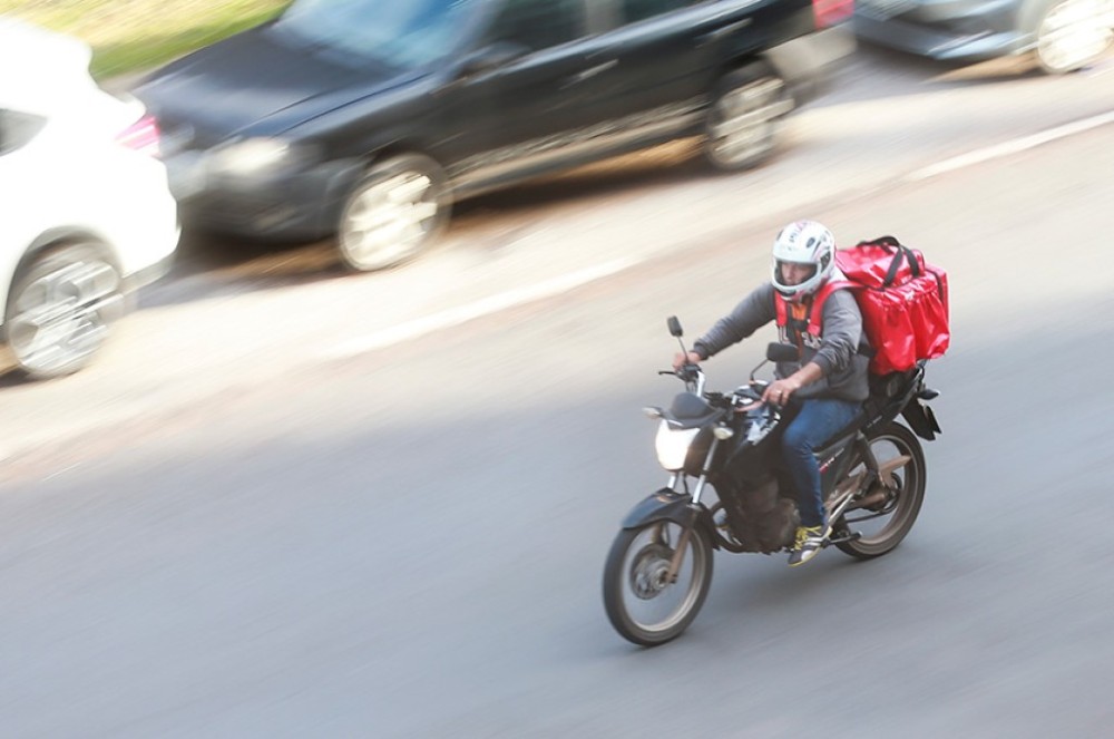 CE debate criação do dia dos motociclistas profissionais nesta quinta