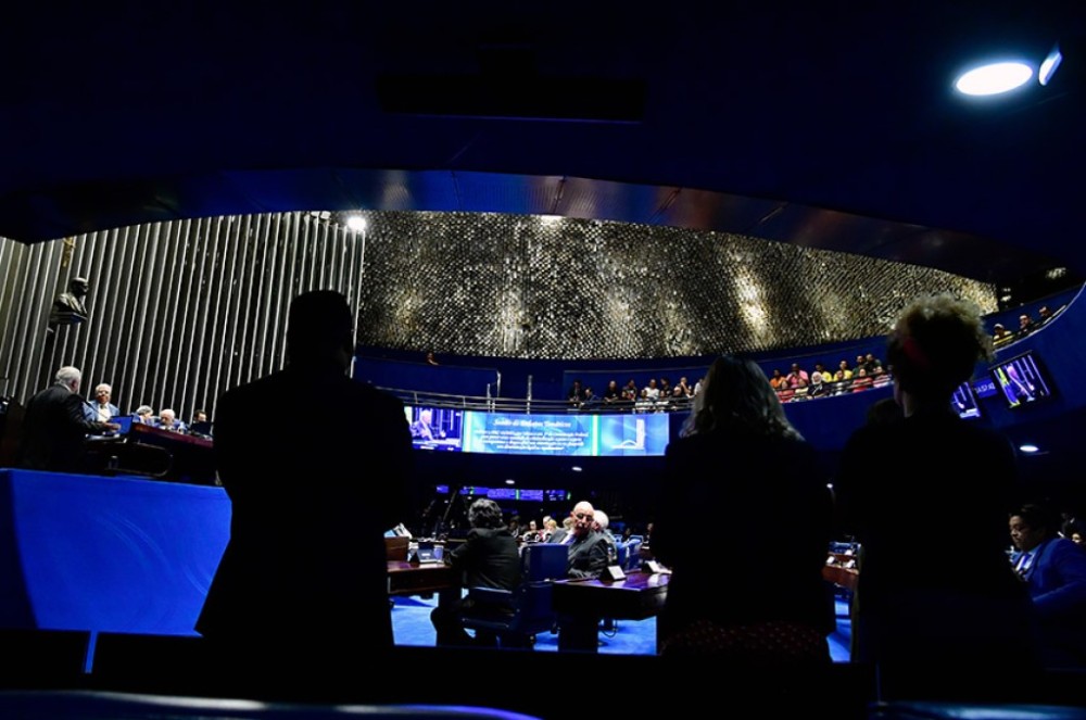 Sessão temática aprofunda debate antes da votação da PEC sobre drogas