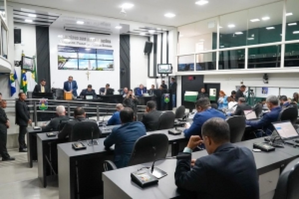 Três sessões solenes marcam a semana na Câmara