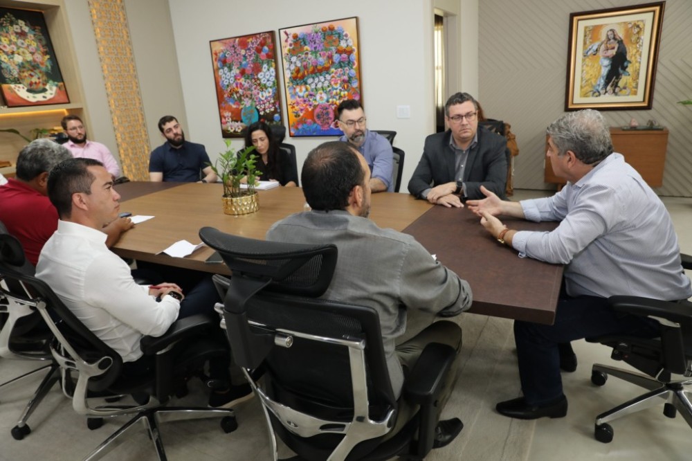 Secretário de Saúde e médicos participam de reunião no TCE para alinhar estratégias para a Mesa Técnica para quitação de dívidas