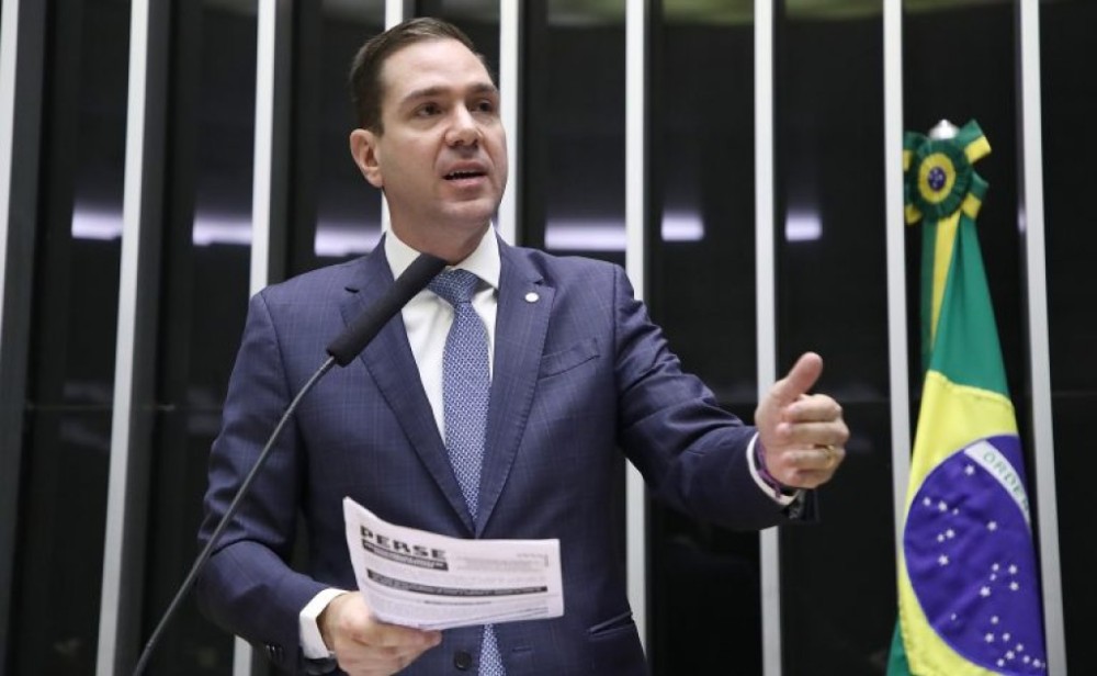 Projeto detalha atuação de psicólogos e assistentes sociais em escolas