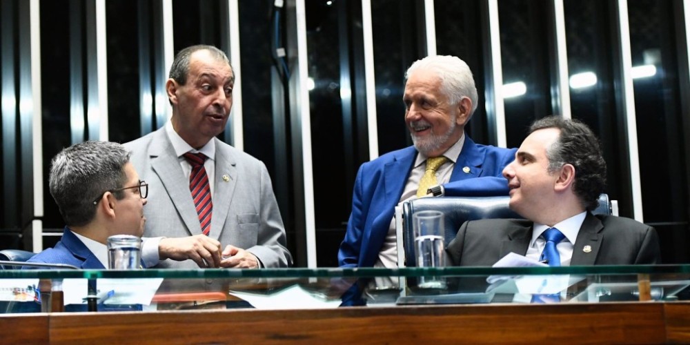 Senado aprova PEC sobre criminalização da posse de drogas