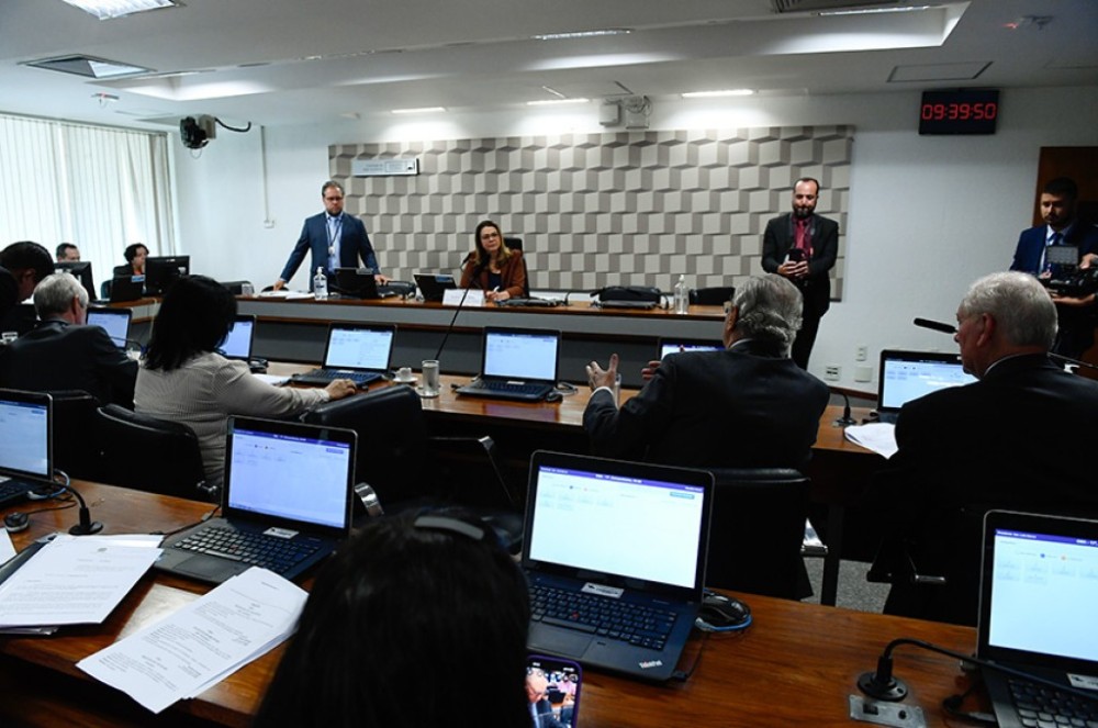 Adiada votação de texto que susta norma do governo anterior para infrações ambientais