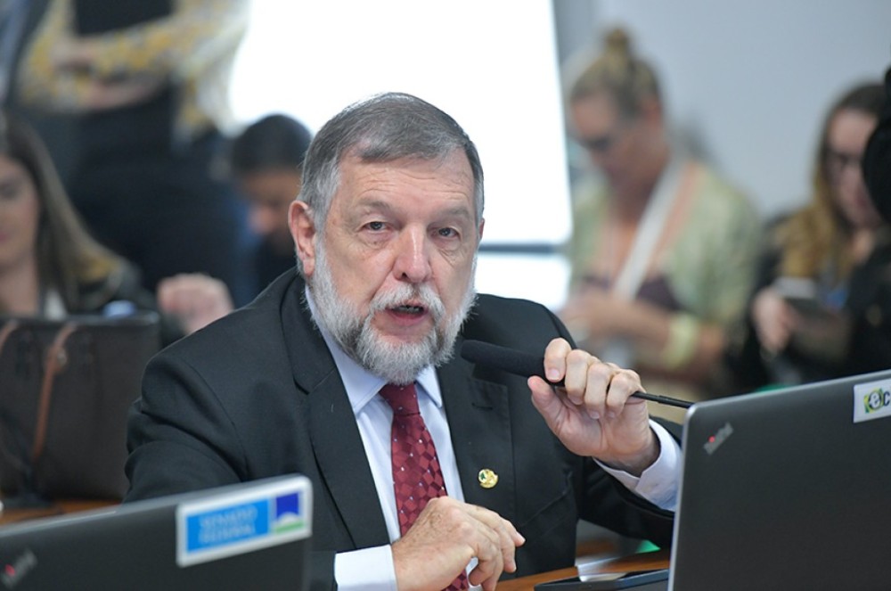 Comissão debate cobertura de cirurgia intrauterina pelo SUS