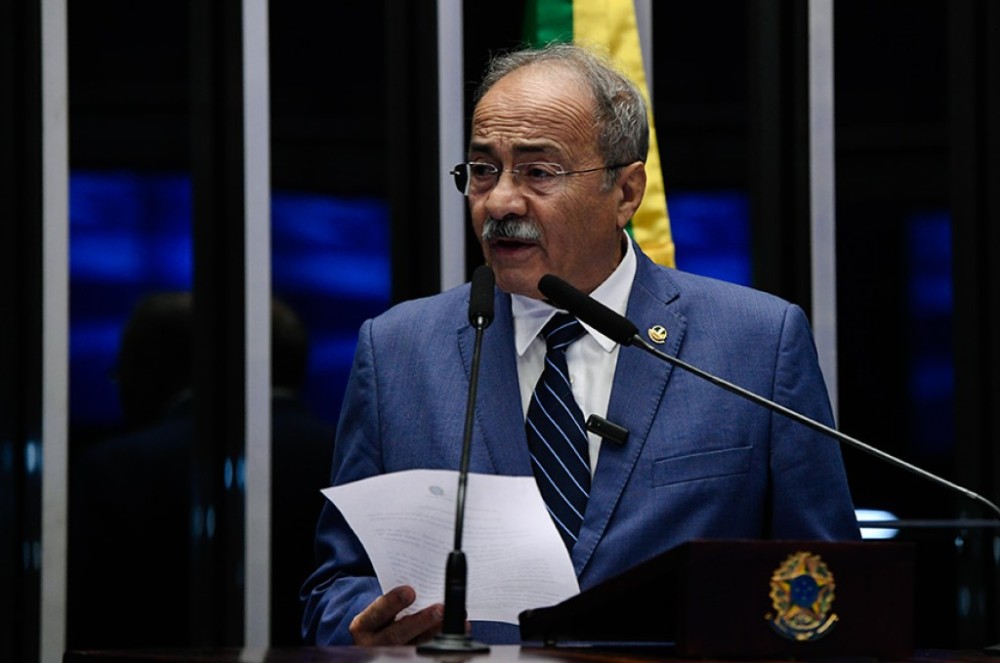 Chico Rodrigues celebra aprovação da PEC sobre drogas