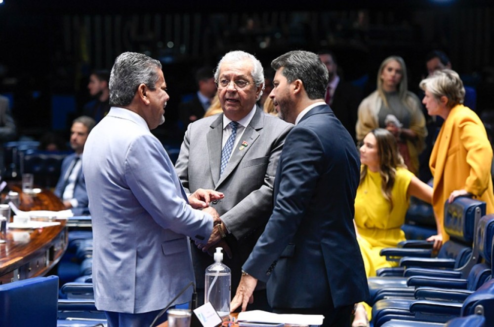 Aprovada urgência para projeto que regulamenta pesquisa com humanos