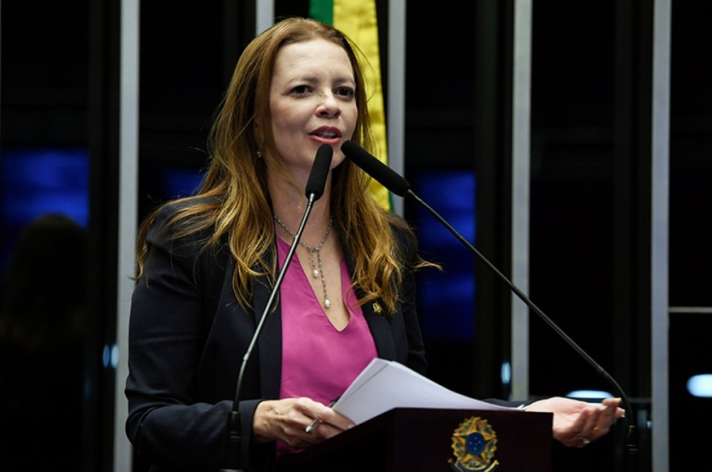 Janaína Farias destaca prazo para registro de propostas no PAC