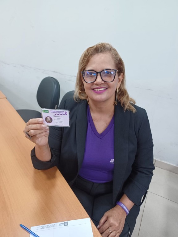 SMS entrega carteirinhas para pacientes com doença crônica; 