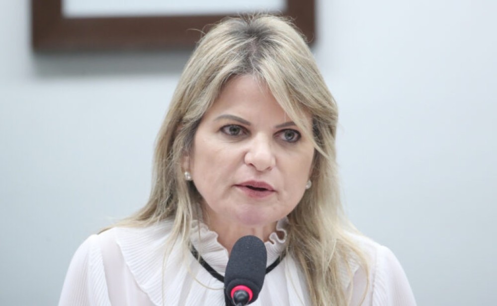 Comissão aprova auxílio-internet para pessoas de baixa renda e agricultores familiares