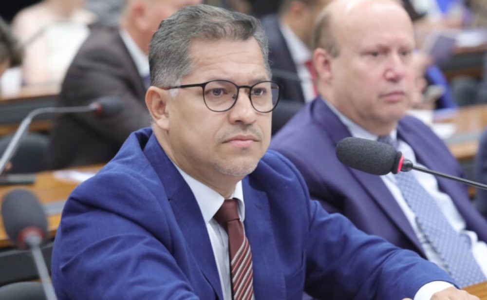Comissão aprova publicidade obrigatória de informações sobre medicamentos de alto custo