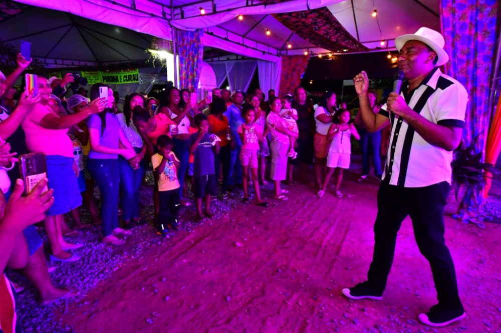 Abertura do 5º Festival da Pamonha é marcada por show de humor e variedades de pratos de milho