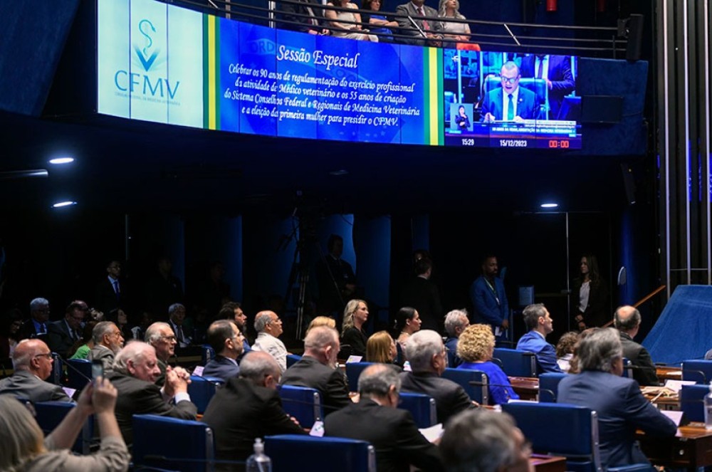 Senado celebra 90 anos da regulamentação da medicina veterinária
