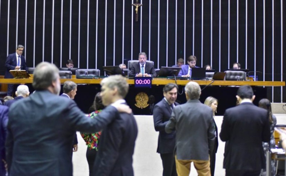 Autor da PEC da reforma tributária, Baleia Rossi diz que texto vai gerar crescimento sustentável; acompanhe