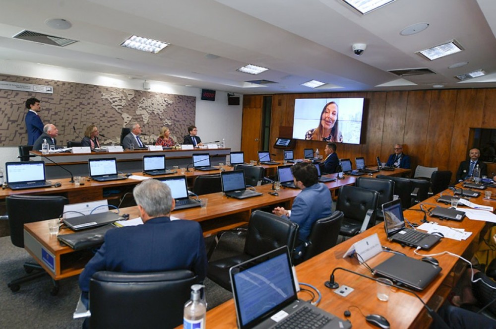 Comissão sabatina diplomatas indicados para embaixadas na África e Europa