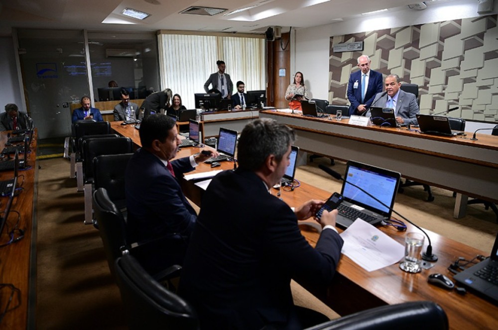 CCDD vota autorizações para funcionamento de rádios e TVs