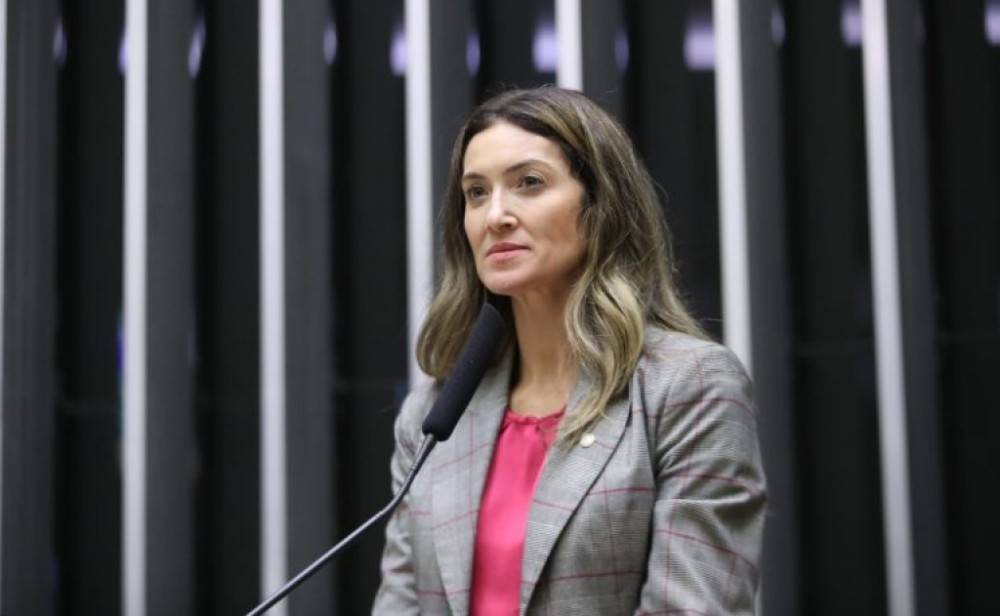 Projeto institui regime específico de tributação para aviação regional