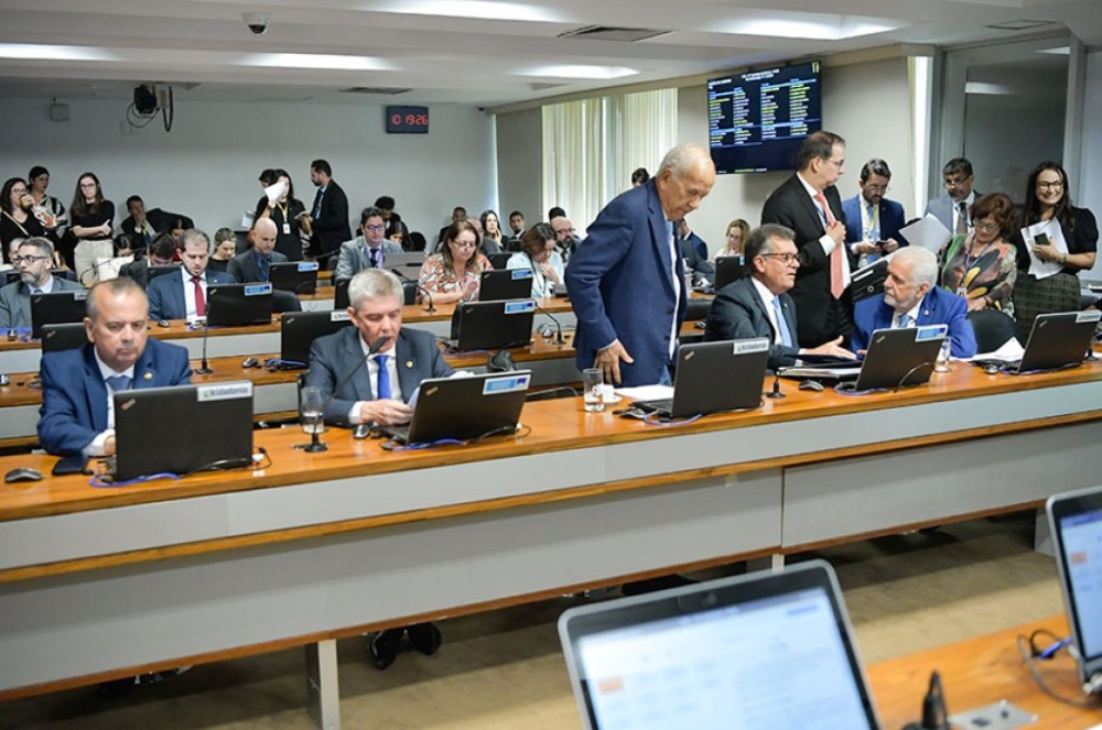 CAE vai debater limite para emissão de títulos do Tesouro no exterior