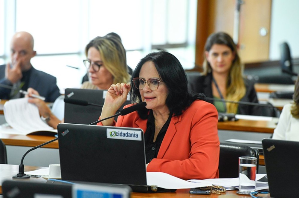 CDH acata sugestão de jovens senadores para criação do 'Minuto da Cidadania'