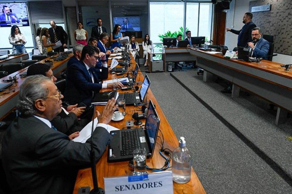 Criação do Dia Nacional do Produtor de Leite é aprovada na CRA