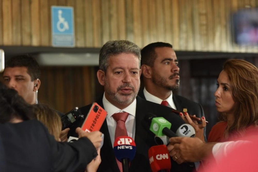 Lira diz que ainda não definiu relatores para textos de regulamentação da reforma tributária