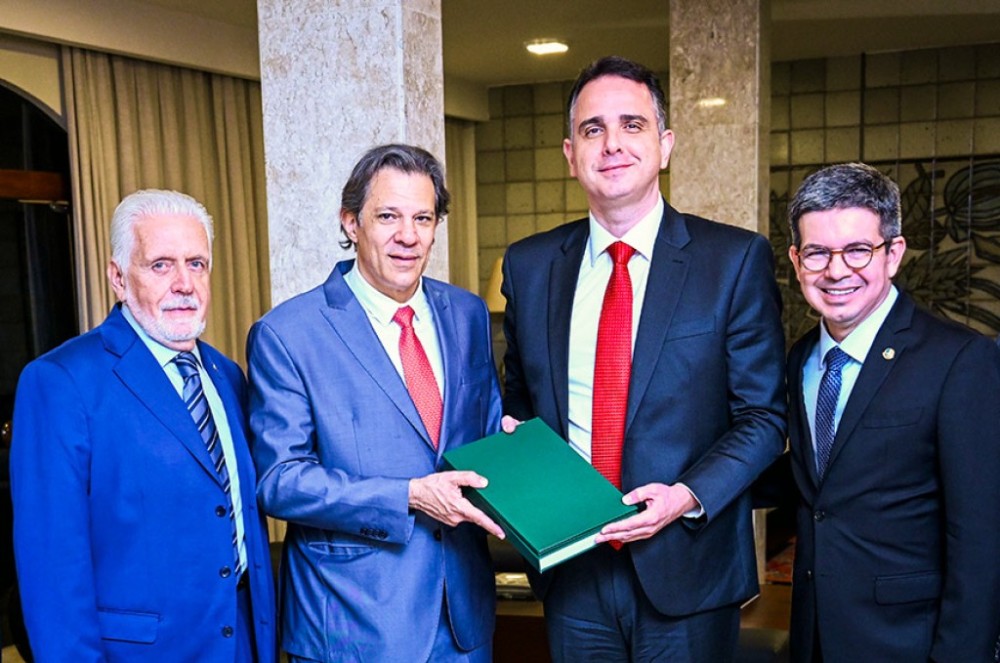 Pacheco promete regulamentação da reforma tributária ainda neste ano