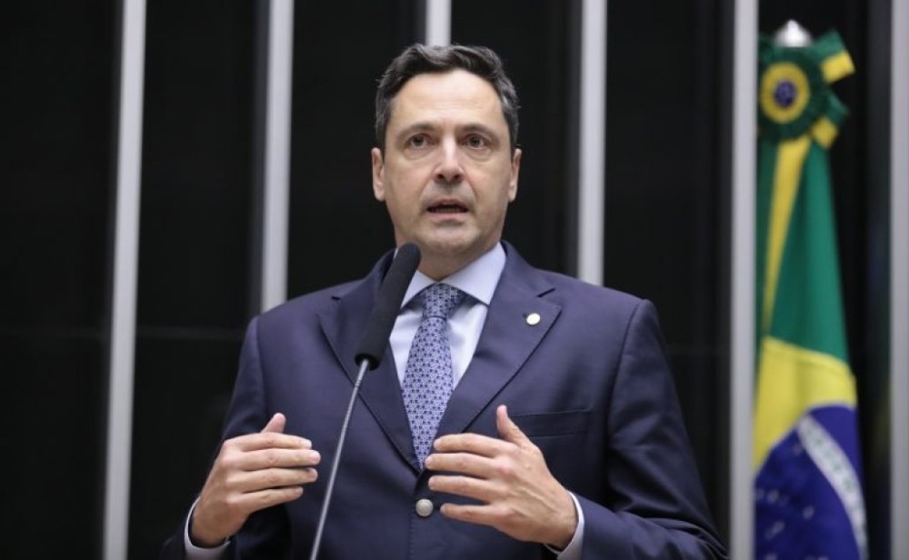 Comissão aprova projeto que prevê apenas dias úteis como data para pagamento de tributos