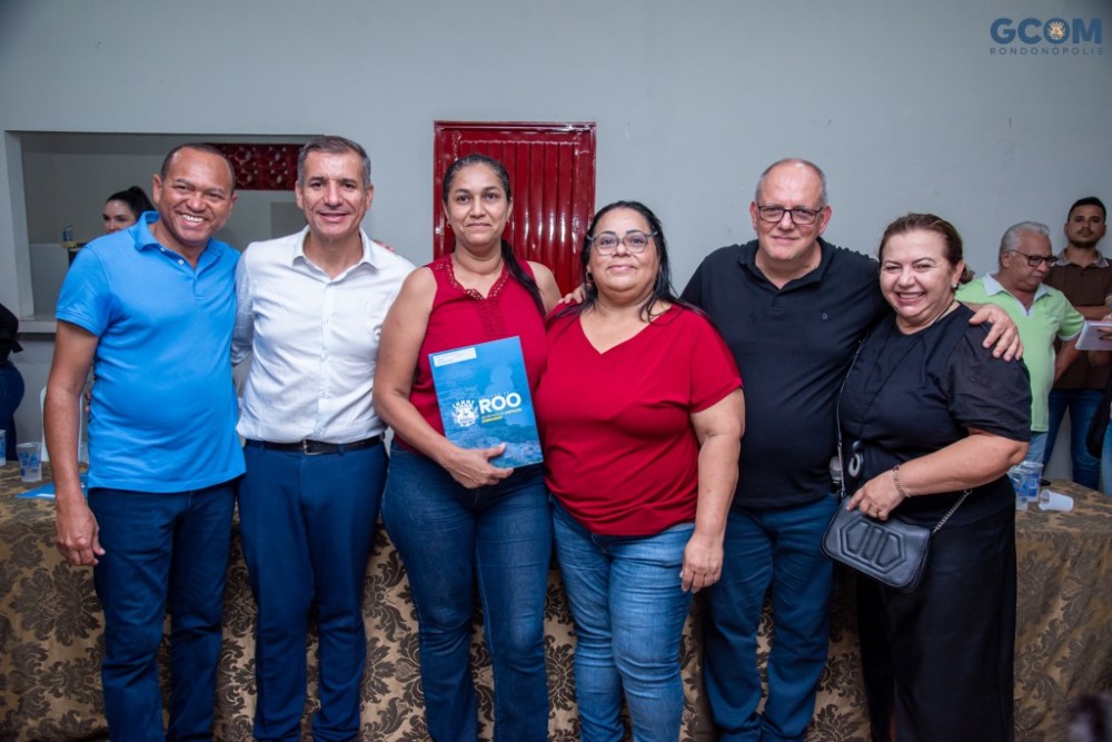Moradores do jardim Progresso realizam sonho de receber escrituras