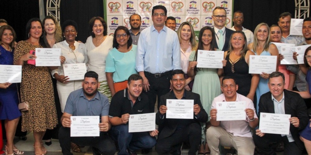 KALIL E PAPAI NOEL FAZEM ABERTURA OFICIAL DAS CELEBRAÇÕES DE NATAL