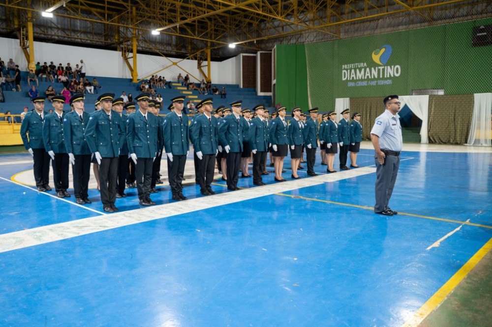Colégio Militar realiza formatura de conclusão do Ensino Fundamental e Médio em Diamantino