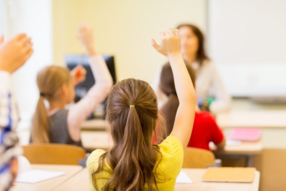 Proposta de regulamentação prevê tributos menores para profissões regulamentadas e educação