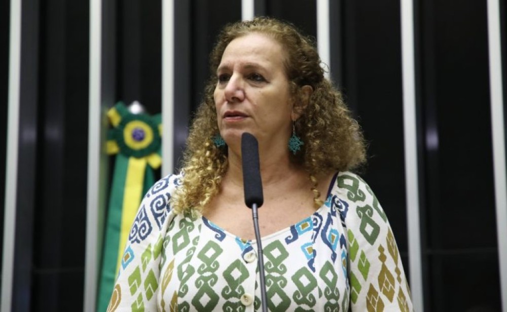 Projeto retira competência da Anvisa sobre adoção de bula digital