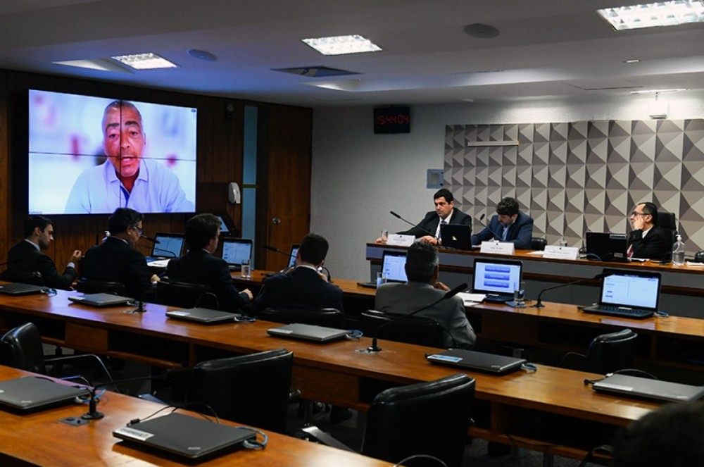 CBF está de portas abertas para ouvir John Textor, dizem diretores