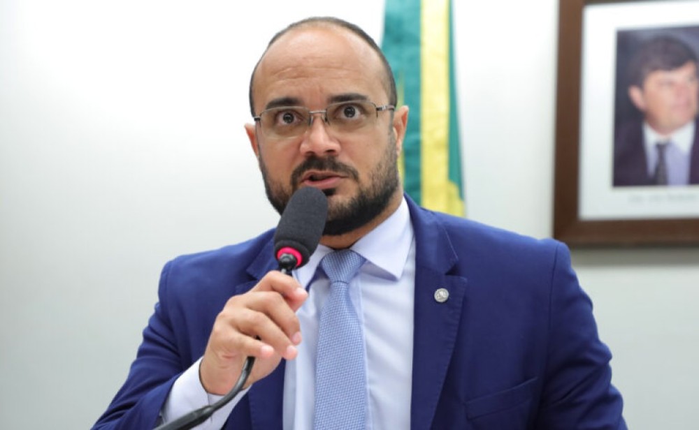 Projeto mantém como herdeira mulher que matar o companheiro em legítima defesa