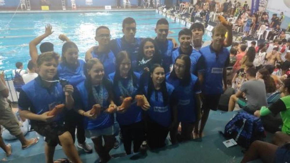 Equipe de natação conquista medalhas de prata e bronze no Torneio Centro-Oeste de Clubes