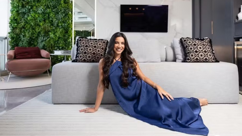 Gabriela Versiani celebra conquistas de seu primeiro ap e revela: ‘Construir uma família’