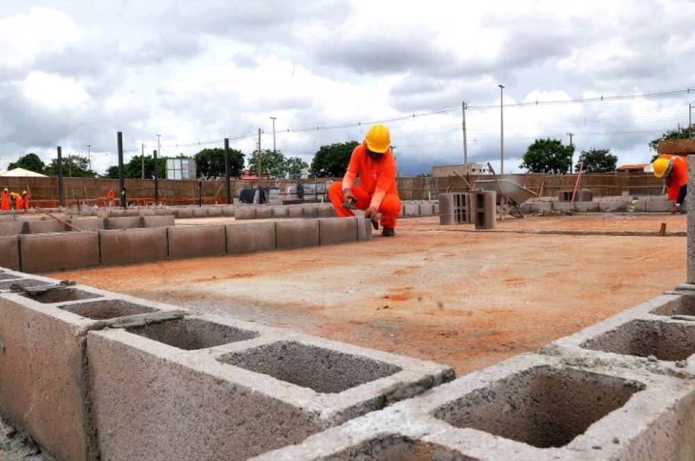 Comissão externa debate ações de regulamentação de obras inacabadas nos estados
